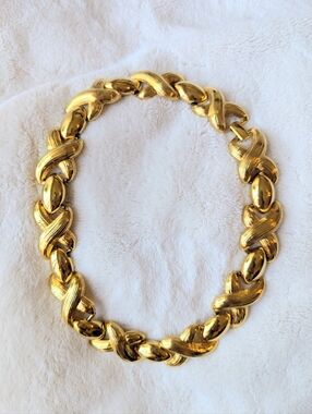 Vintage Butler 5th Avenue Collection Gold Plated XO Chunky Choker Necklace